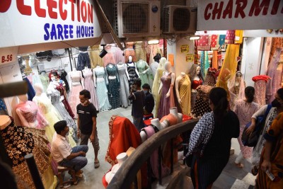 Shops can open till 8 pm, more relaxations announced in Jharkhand Shops can open till 8 pm, more relaxations announced in Jharkhand
