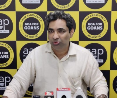 Goa AAP convenor summoned by cops over 'anniversary cake' row Goa AAP convenor summoned by cops over 'anniversary cake' row