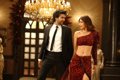Shilpa Shetty posts teaser of 'Chura ke dil mera 2.0' Shilpa Shetty posts teaser of 'Chura ke dil mera 2.0'