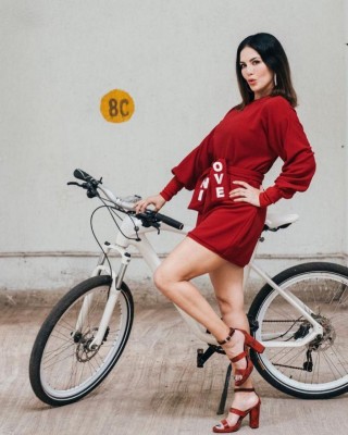 For Sunny Leone "cycling is the new glam" For Sunny Leone "cycling is the new glam"