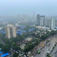4 killed as rains pound Maha, thousands marooned in coastal areas