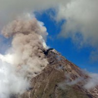 Philippines braces for volcano eruption, evacuations on