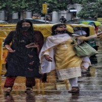 Delhi: Light rain gives respite but waterlogging too