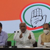 Congress demands sacking of HM over snooping row