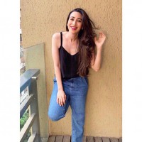 Karisma Kapoor calls Suniel Shetty the biggest prankster