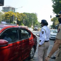 Delhi traffic cops asked to focus on congestion, not 'challans'