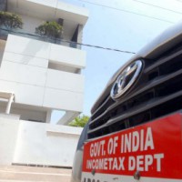 I-T raids in Bengaluru reveal Rs 880 cr of concealed income