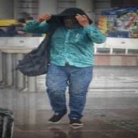 Yet another IMD prediction wrong, Delhi reels under heatwave, humidity