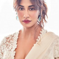 Chitrangda looks stunning in an off-white sari