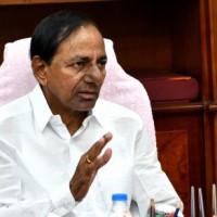 KCR directs TRS MPs to fight for Telangana's interests