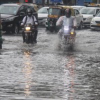 Waterlogging, traffic snarls in Delhi as rains continue