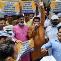 Political barbs fly amid threat of water crisis in Delhi