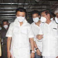 DMK directs cadres not to put up hoardings, banners