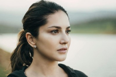 Sunny Leone is in the mood to reflect on change Sunny Leone is in the mood to reflect on change