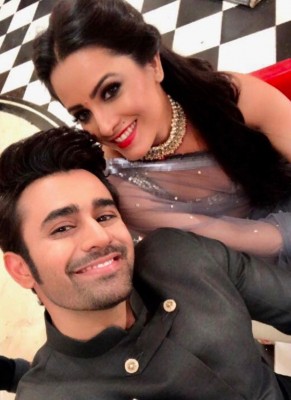 Anita Hassanandani: Woke up to some nonsensical news about Pearl Puri, it is not true Anita Hassanandani: Woke up to some nonsensical news about Pearl Puri, it is not true