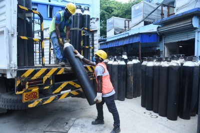 Maha targets 3k-MT/day oxygen production before Covid 'third wave' Maha targets 3k-MT/day oxygen production before Covid 'third wave'