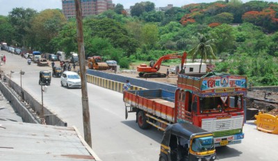 BMC builds bridge over Mithi River in record 5 months BMC builds bridge over Mithi River in record 5 months