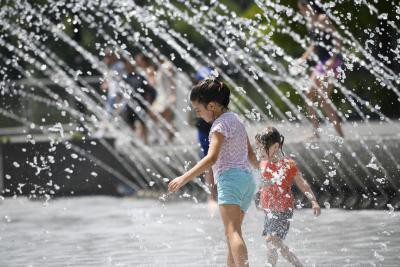 Record-breaking heat hits US Pacific Northwest Record-breaking heat hits US Pacific Northwest