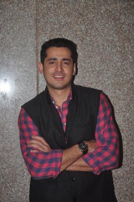 Siddharth Sharma opens up on buzz around offscreen rivalry with co-star Priyank Sharma Siddharth Sharma opens up on buzz around offscreen rivalry with co-star Priyank Sharma