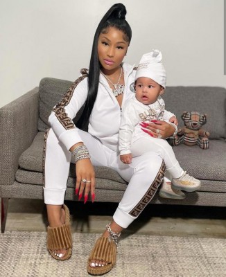 Nicki Minaj, son twin in new photos on social media
