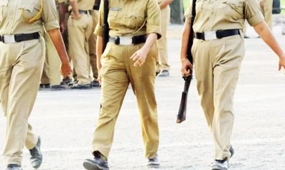 Women constables molested for checking man without mask