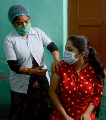 New Covid cases plunge to 16,604 in Karnataka New Covid cases plunge to 16,604 in Karnataka