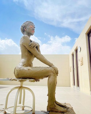 Urvashi Rautela takes mud bath, shares photo Urvashi Rautela takes mud bath, shares photo