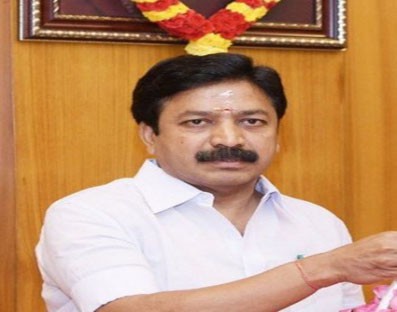 AIADMK leader files complaint over death threats from Sasikala supporters AIADMK leader files complaint over death threats from Sasikala supporters