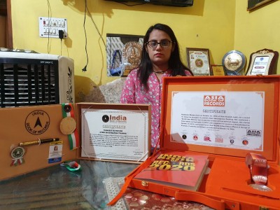 Kamakshi, who trained thousands of policemen, entered the 'World Book of Records' Kamakshi, who trained thousands of policemen, entered the 'World Book of Records'