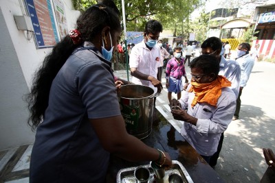 Andhra's Anandiah starts distributing 'Covid medicine' Andhra's Anandiah starts distributing 'Covid medicine'