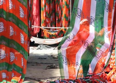 Congress mocks BJP's K'taka incharge visit for 'settlement meeting' Congress mocks BJP's K'taka incharge visit for 'settlement meeting'