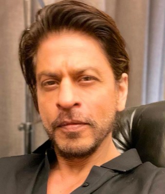 SRK promises fans a lot of movies, says he is in 'rebuilding' phase SRK promises fans a lot of movies, says he is in 'rebuilding' phase