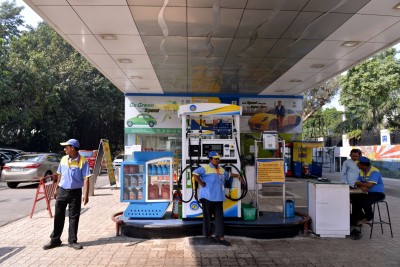 Petrol, diesel on a roll, rates rise by 35 p/ltr Petrol, diesel on a roll, rates rise by 35 p/ltr