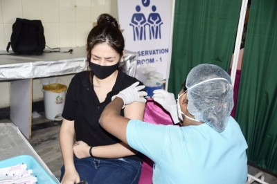 Gambhir sets up free Covid vax camps in East Delhi Gambhir sets up free Covid vax camps in East Delhi