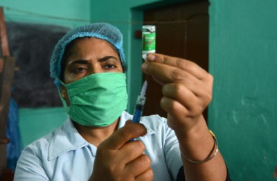 Assam to vaccinate three lakh people daily from Monday Assam to vaccinate three lakh people daily from Monday