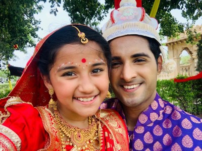 Bhavya Sachdeva enjoys shooting with child artiste Aurra Bhatnagar Bhavya Sachdeva enjoys shooting with child artiste Aurra Bhatnagar