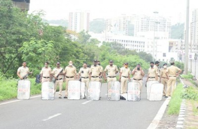Thousands protest over Navi Mumbai airport naming row Thousands protest over Navi Mumbai airport naming row