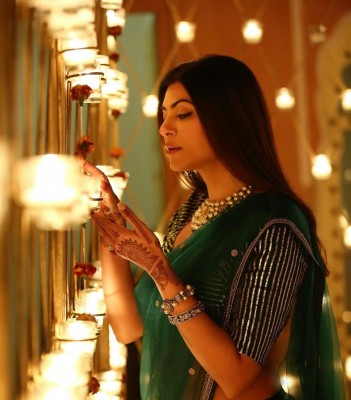 'Aarya' turns one: Sushmita Sen posts a 'thank you' note 'Aarya' turns one: Sushmita Sen posts a 'thank you' note