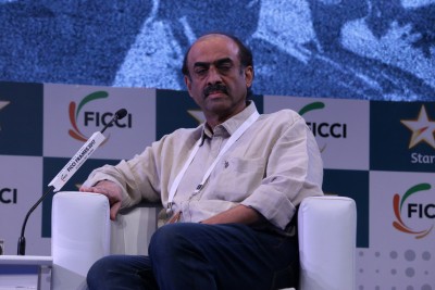 Producer Suresh Babu cheated by man promising Covid vax Producer Suresh Babu cheated by man promising Covid vax