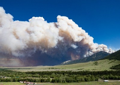 Wildfire in US state forces evacuation of hundreds Wildfire in US state forces evacuation of hundreds