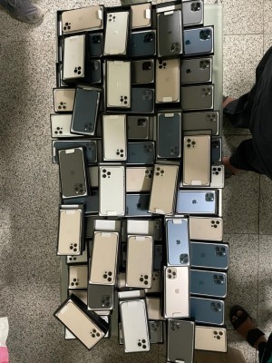 80 iPhones worth over Rs 1 cr seized at Hyd Airport 80 iPhones worth over Rs 1 cr seized at Hyd Airport