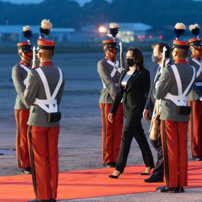 Harris lands in Guatemala after plane issue Harris lands in Guatemala after plane issue