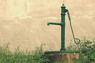 The curious case of handpump in a UP market