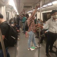 Delhi Unlocks: Metro passengers break rules on Day 1