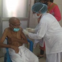 125-year-old man takes jab in Varanasi