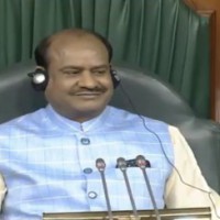 'Public representatives should clear any misconceptions about vaccine'