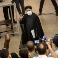 Iran's presidential candidates hold TV debate on economy