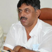 Chopper with Karnataka Congress leaders makes emergency landing