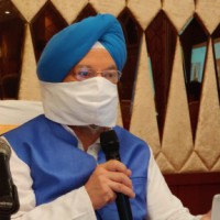 Punjab govt making profit by selling vax at higher rate: Hardeep Puri