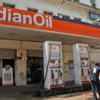 Fuel price rise paused on Monday after rising for 2 days